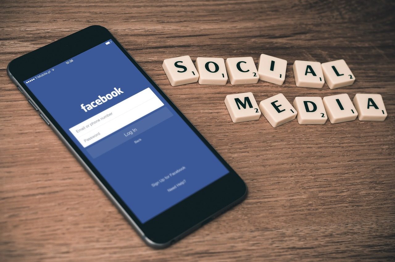 app social media, facebook, smartphone, iphone, mobile, media, web, internet, social network, social networking, multimedia, social media, social media, social media, facebook, facebook, facebook, facebook, facebook